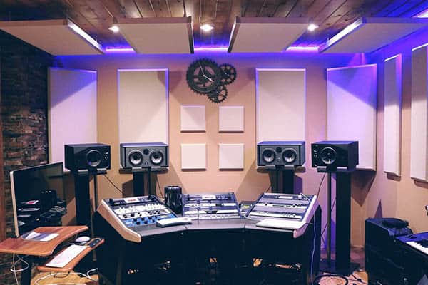 A Complete Guide To Acoustic Treatment For Home Recording Studios
