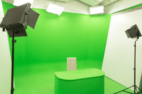 How To Properly Light Green Screen In A Small Room - Home Studio Expert