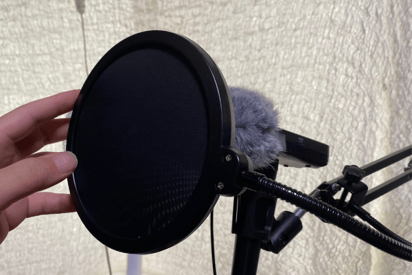 How To Properly Use a Pop Filter