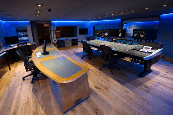 Do Music Studios Have Windows, And Are They Bad For Acoustics? - Home Studio  Expert