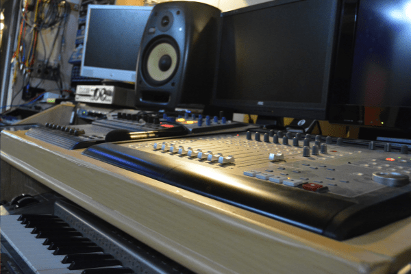 Why Is Your Studio Monitor Buzzing? 4 Easy Fixes - Home Studio Expert