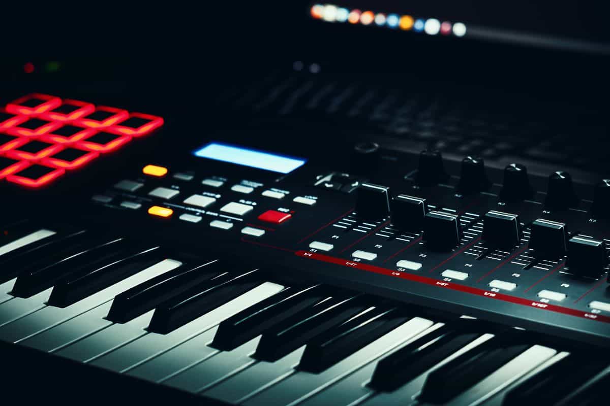 Best MIDI Controller For Logic Pro X